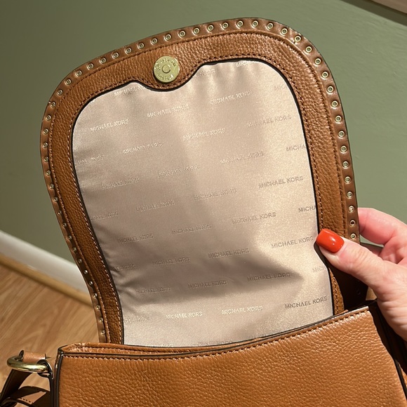 Micheal Kors Brooklyn crossbody bag. Amazing condition leather/suede - Picture 4 of 7